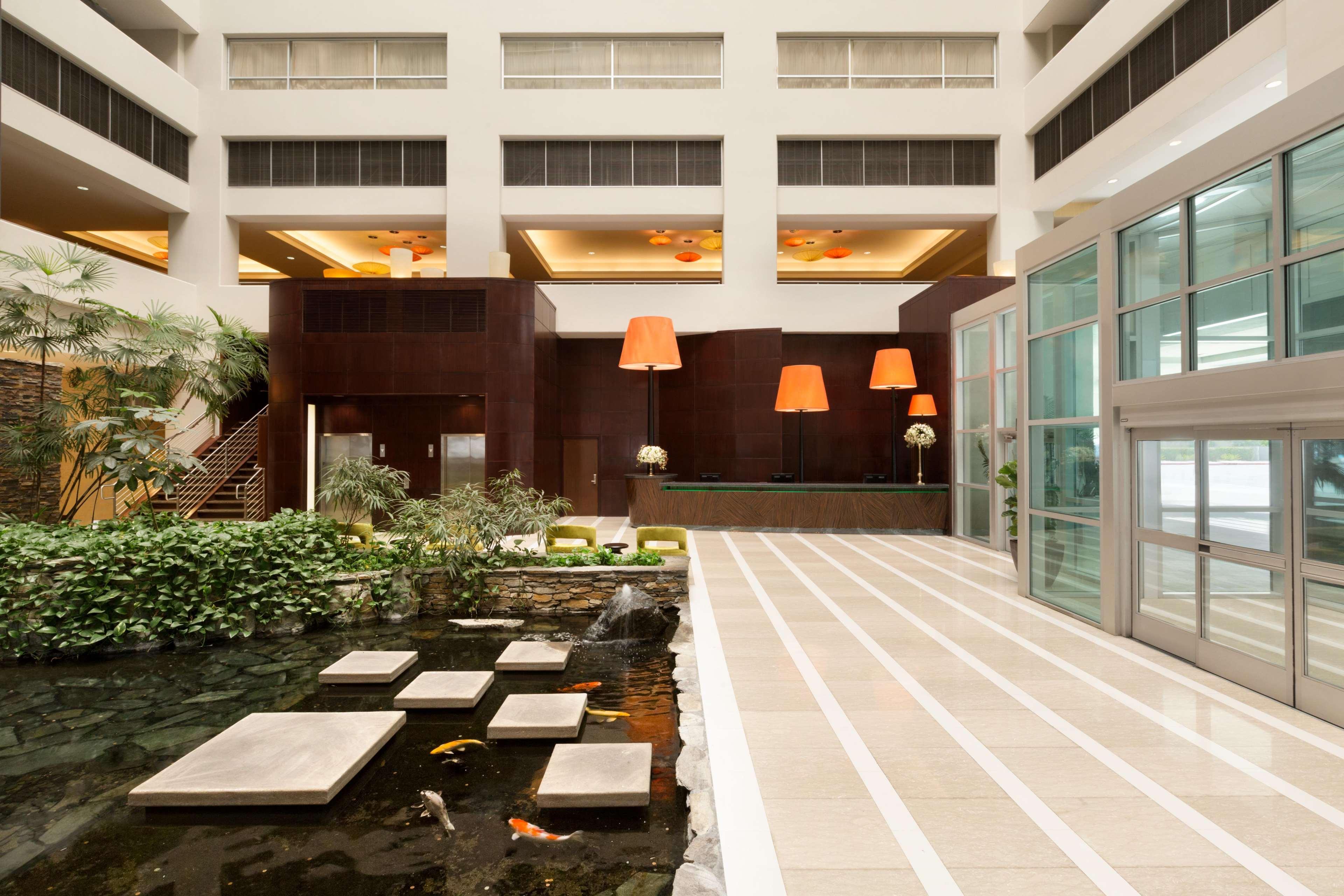 Embassy Suites Los Angeles Глендейл Екстер'єр фото