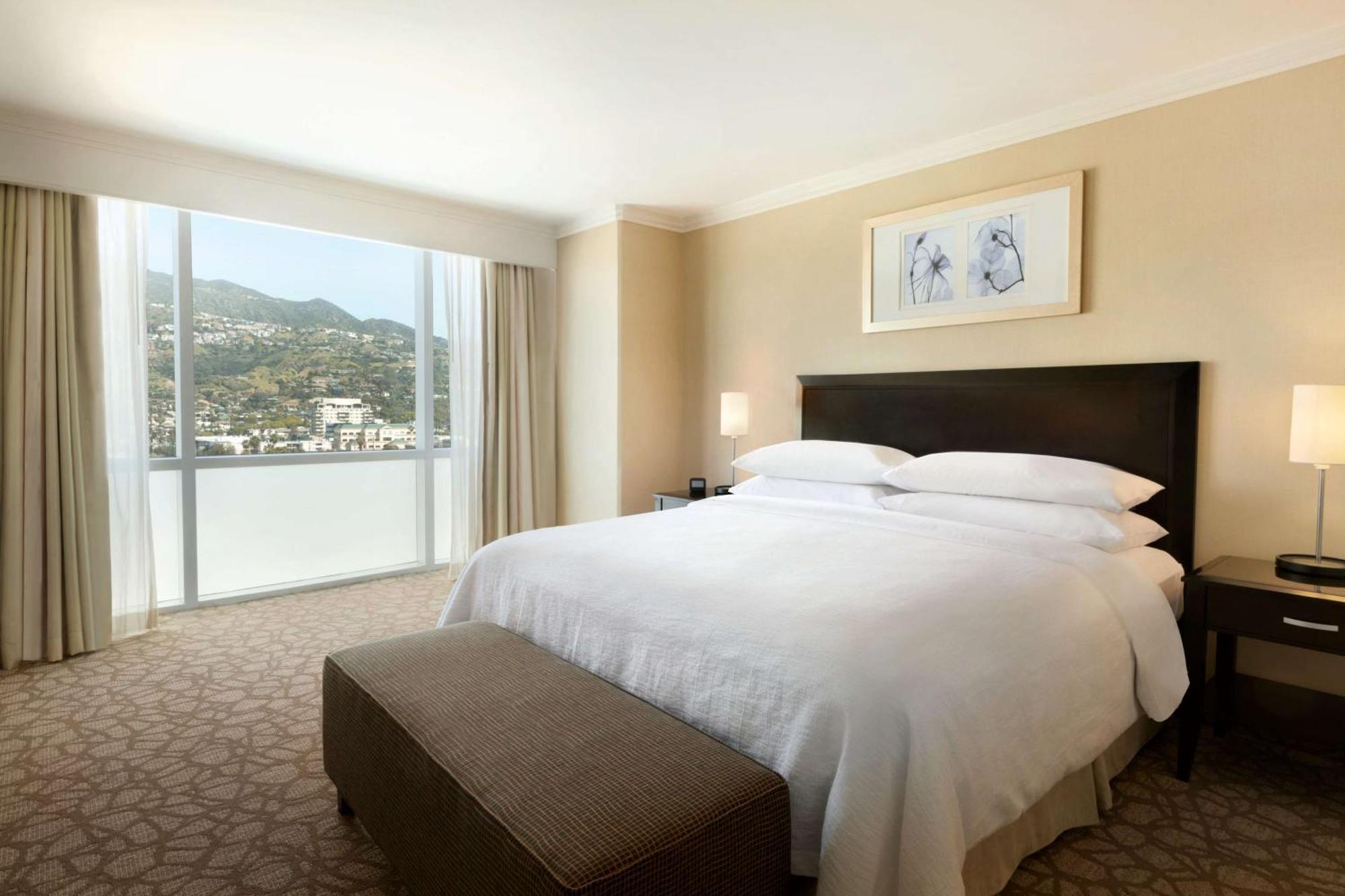 Embassy Suites Los Angeles Глендейл Екстер'єр фото